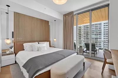 5775 Collins Ave #605, Miami Beach, FL 33140 - Photo 18