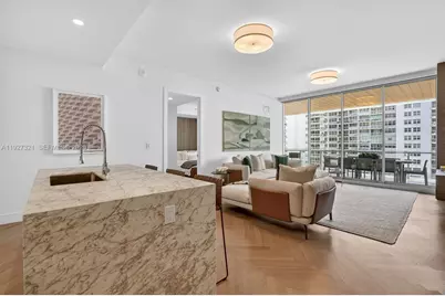 5775 Collins Ave #605, Miami Beach, FL 33140 - Photo 6