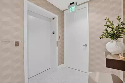 5775 Collins Ave #605, Miami Beach, FL 33140 - Photo 10