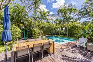 665 NE 120th St, Biscayne Park, FL 33161 - Photo 18