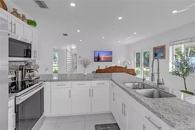 17300 SW 292nd St, Homestead, FL 33030 - Photo 12