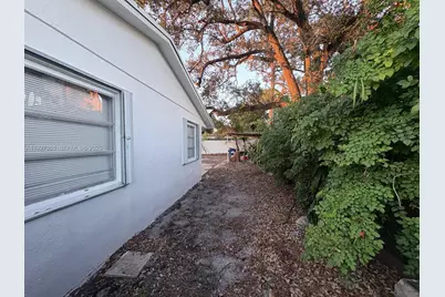 3821 NW 208th St, Miami Gardens, FL 33055 - Photo 20