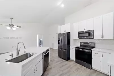 5197 NW 58th Ter, Coral Springs, FL 33067 - Photo 12