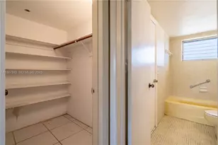 2929 Point E, Aventura, FL 33160 - Photo 14