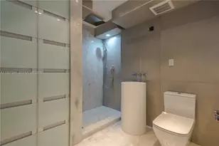 6423 Collins Ave, Miami Beach, FL 33141 - Photo 12
