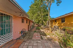 578 SW 2nd St, Florida City, FL 33034 - Photo 6