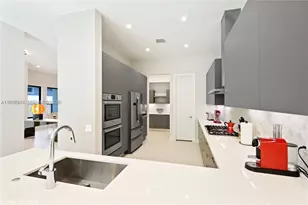 5883 W Brookfield Cir W, Hollywood, FL 33312 - Photo 6