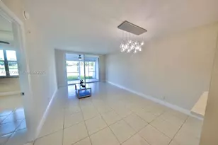 9450 Poinciana Pl, Davie, FL 33324 - Photo 6