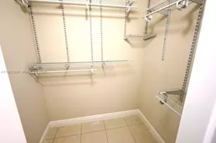 9450 Poinciana Pl, Davie, FL 33324 - Photo 12