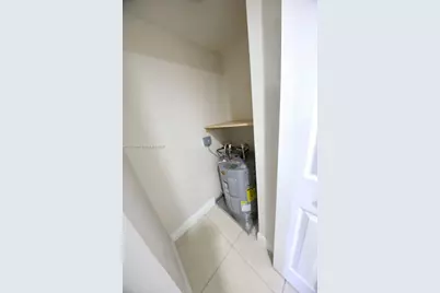 9450 Poinciana Pl #106, Davie, FL 33324 - Photo 10