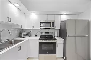 8810 SW 132nd Pl, Miami, FL 33186 - Photo 2