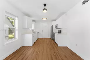 559 NE 68th St, Miami, FL 33138 - Photo 2