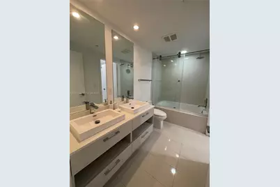 45 SW 9th St #1407, Miami, FL 33130 - Photo 8