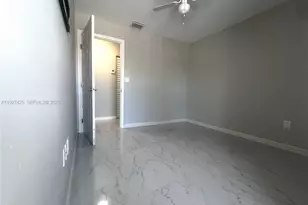 14731 N Beckley Square, Davie, FL 33325 - Photo 18
