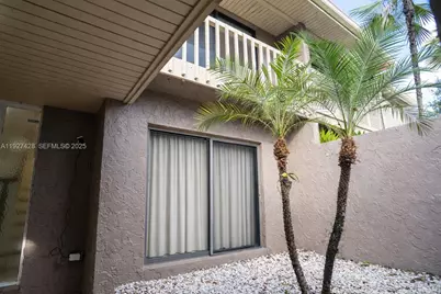 2305 Saint Andrews Rd #129, Hollywood, FL 33021 - Photo 2