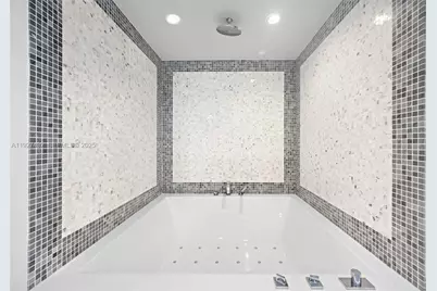 200 Biscayne Boulevard Way #4311, Miami, FL 33131 - Photo 14