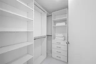 200 Biscayne Blvd Way, Miami, FL 33131 - Photo 12