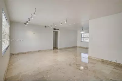 121 Golden Isles Dr #607, Hallandale Beach, FL 33009 - Photo 18