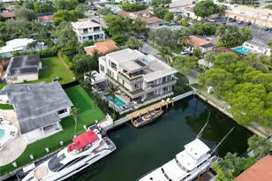 12735 Ixora Rd, North Miami, FL 33181 - Photo 2