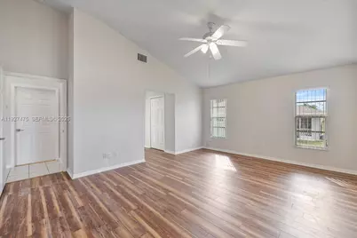 1324 SW 8th Ct, Cape Coral, FL 33914 - Photo 18