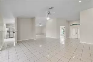 1324 SW 8th Ct, Cape Coral, FL 33914 - Photo 2