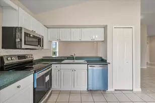 1324 SW 8th Ct, Cape Coral, FL 33914 - Photo 14