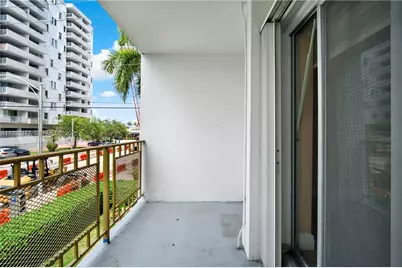 1340 Lincoln Rd #207, Miami Beach, FL 33139 - Photo 18