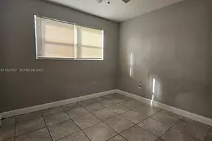 701 N 70th Ave, Hollywood, FL 33024 - Photo 12