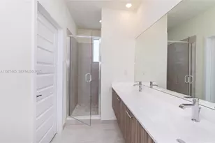 6450 NW 102nd Path, Doral, FL 33178 - Photo 10