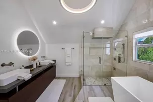 202 Mahogany Dr, Key Largo, FL 33037 - Photo 12