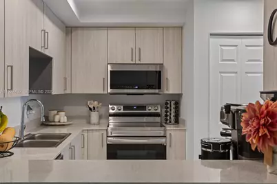 10950 NW 82nd St #109, Doral, FL 33178 - Photo 6