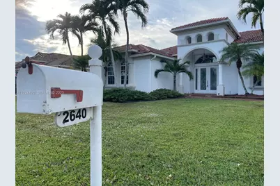 2640 Fairways Dr, Homestead, FL 33035 - Photo 2