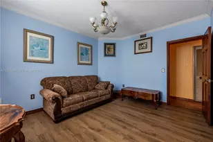 19601 E Country Club Dr, Aventura, FL 33180 - Photo 22