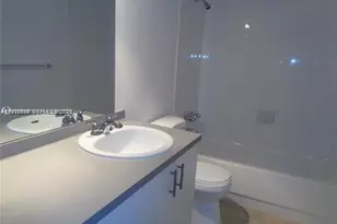 15205 NE 6th Ave, Miami, FL 33162 - Photo 8