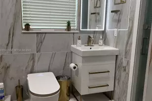 19051 SW 272nd St, Homestead, FL 33031 - Photo 12