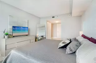 2641 N Flamingo Rd, Sunrise, FL 33323 - Photo 16