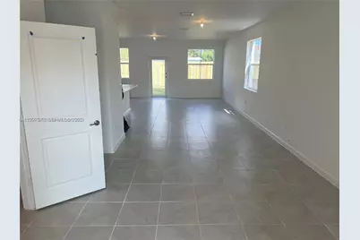 2281 NW 131st Cir, Miami, FL 33167 - Photo 12