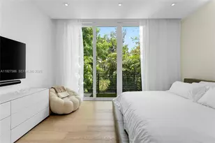 335 W 46th St, Miami Beach, FL 33140 - Photo 34
