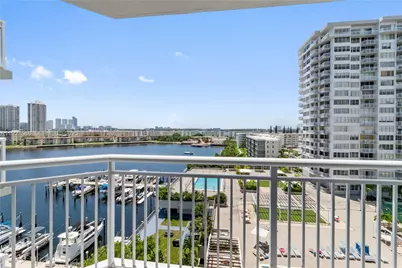 18071 Biscayne Blvd #704, Aventura, FL 33160 - Photo 1