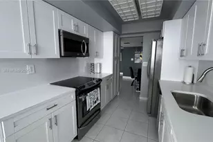 18071 Biscayne Blvd, Aventura, FL 33160 - Photo 4