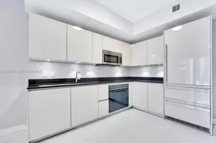 1010 Brickell Ave, Miami, FL 33131 - Photo 12