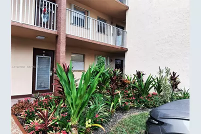 8841 NW Sunrise Lakes Blvd #112, Sunrise, FL 33322 - Photo 1