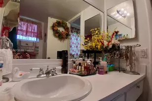 8841 NW Sunrise Lakes Blvd, Sunrise, FL 33322 - Photo 38