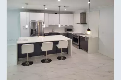 1125 Cliffrose St #1125, Hollywood, FL 33019 - Photo 4