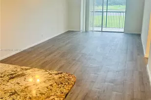 3100 W Rolling Hills Cir, Davie, FL 33328 - Photo 6
