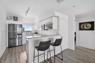 601 NE 36th St, Miami, FL 33137 - Photo 12