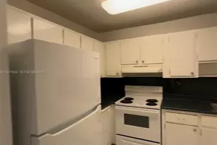 1595 NE 135th St, North Miami, FL 33161 - Photo 24