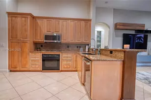 10921 Hawks Vista St, Plantation, FL 33324 - Photo 22