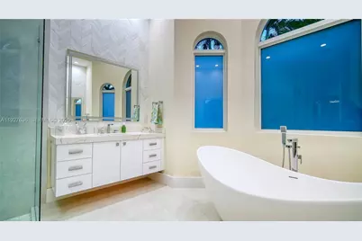 10921 Hawks Vista St, Plantation, FL 33324 - Photo 54