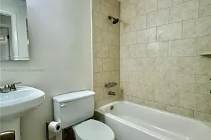 15430 SW 82nd Ln, Miami, FL 33193 - Photo 6